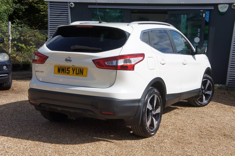 2015 Nissan Qashqai 1.6 dCi N-Tec+ 5dr HATCHBACK Diesel Manual