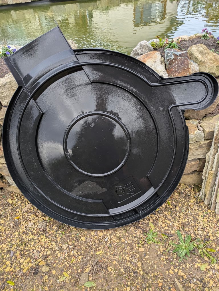 Nexus 320 koi filter top cover 