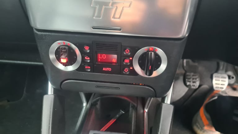 Audi, TT, Coupe, 2002, Manual, 1781 (cc), 3 doors