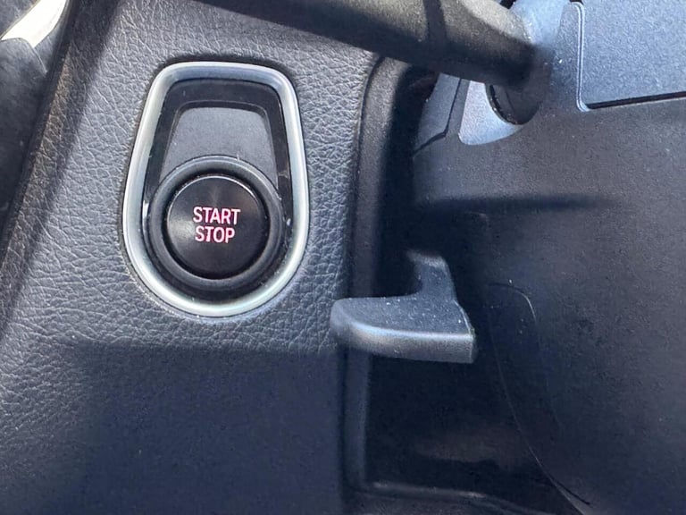 2017 BMW 3 Series Saloon (2015 - 2018) Saloon Hybrid Automatic