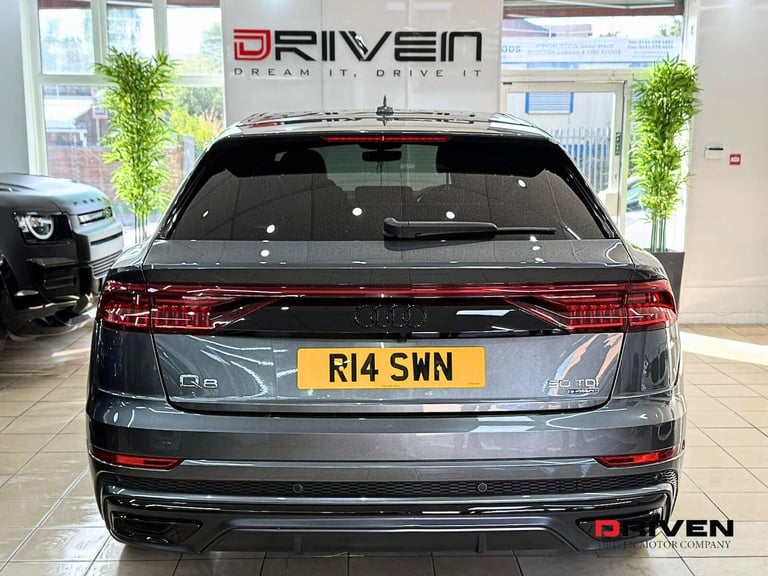 STUNNING ! 2021 AUDI Q8 S-LINE 50 BiTURBO BLACK EDITION 3.0 TDI + FREE DELIVERY!