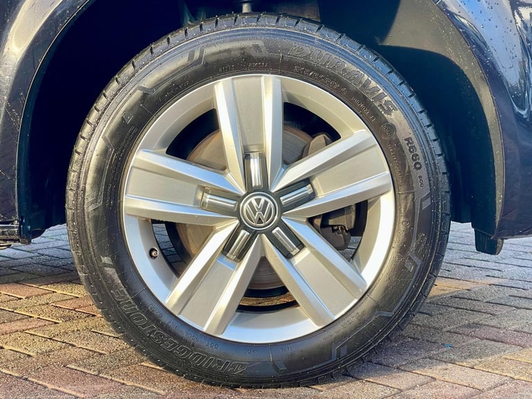 Volkswagen TRANSPORTER TDI 150 SHUTTLE SE LWB 9 SEAT MINIBUS DSG AUTO