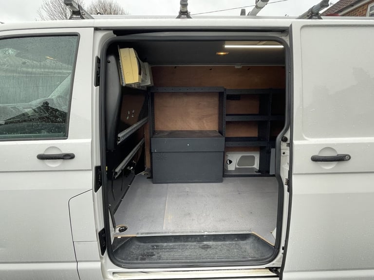 VOLKSWAGEN TRANSPORTER 2.0 TDI T32 BLUEMOTION STARTLINE LWB EURO 6 2017