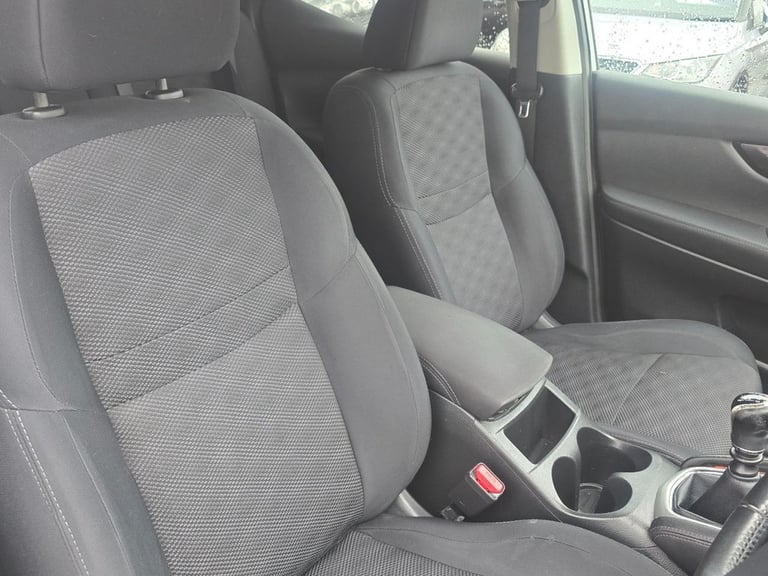 2015 Nissan Qashqai 1.2 DIG-T n-tec SUV 5dr Petrol Manual 2WD Euro 6 (s/s) (115 ps) Petrol Manual