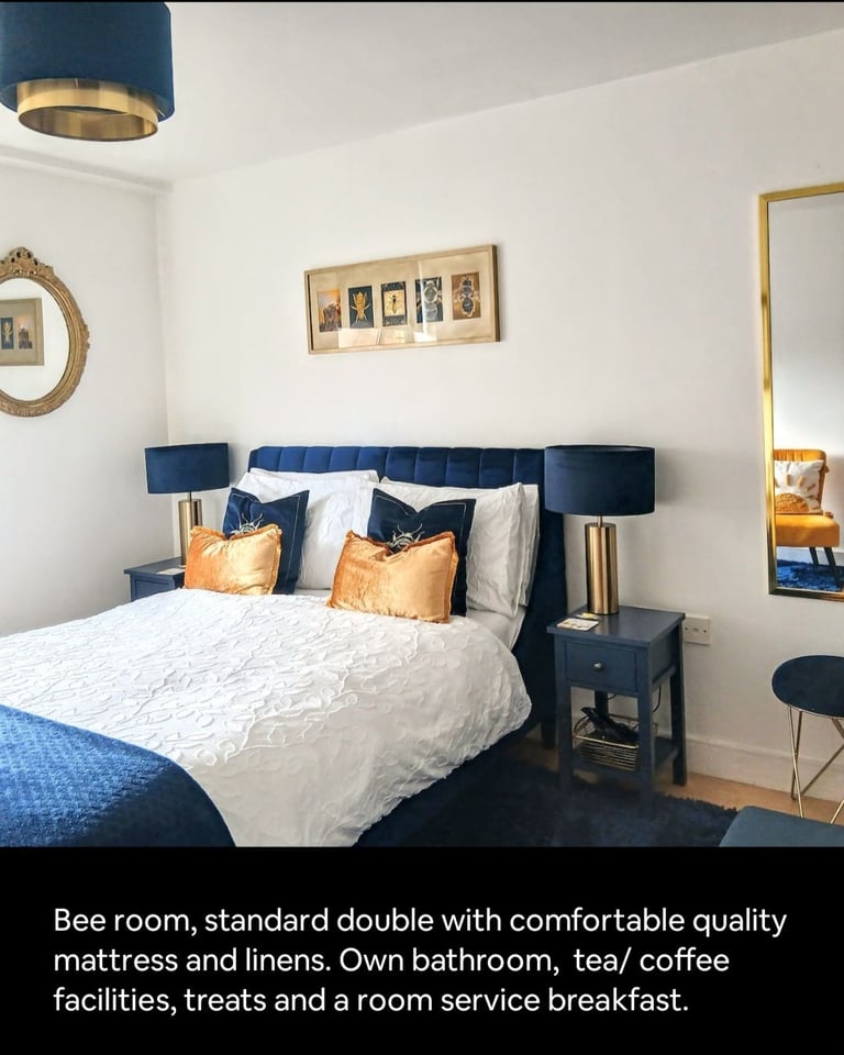 City double ensuite room / complimentary breakfast/ free onsite parking