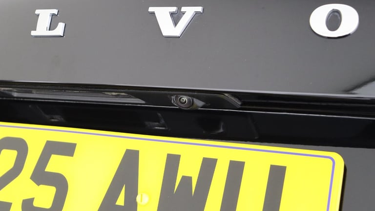 2025 Volvo XC90 B5 (P) AWD Plus Dark (Sunroof, Harman Kardon Sound, 360 Camera, BLIS) ESTATE Petr...