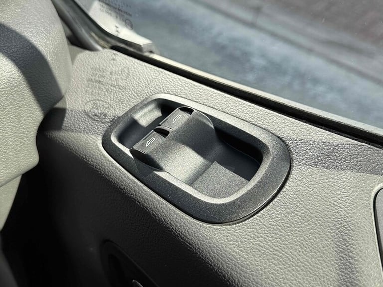  Ford Transit TDCI 130ps 350 DRW L4 Lwb 4.2 Metre Dropside with 12 Screen, A/C, Twin Rea Dropside...