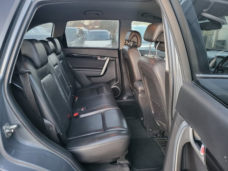 2011 CHEVROLET CAPTIVA 2.0 VCDi LTZ 5 DOOR 7 SEATER AUTOMATIC GREY
