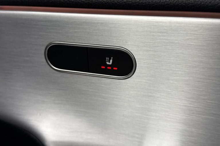 2019 Mercedes-Benz A-Class 1.3 A200 AMG Line (Premium) 7G-DCT Euro 6 (s/s) 5dr Hatchback PETROL A...