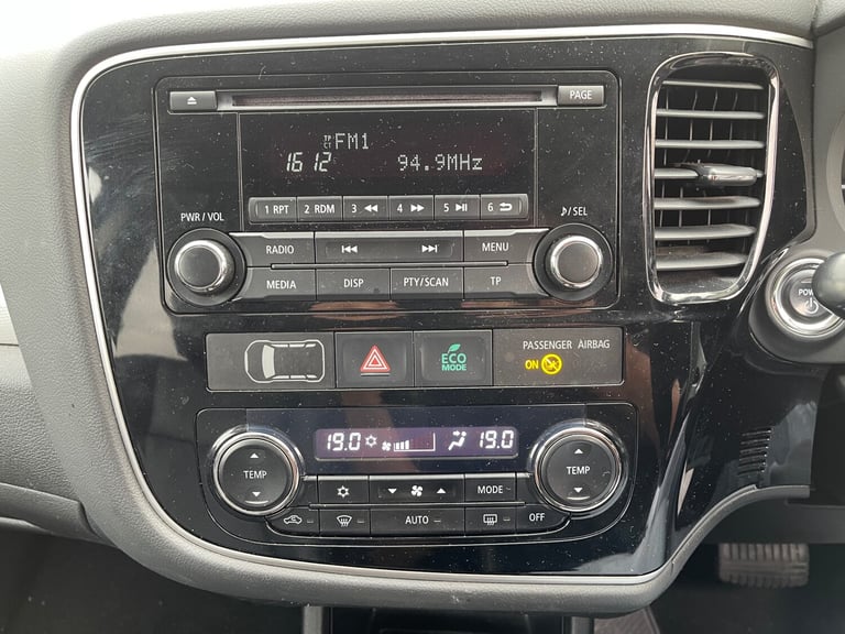 2014 Mitsubishi Outlander GX 4WD 3H PHEV Automatic 2.0 Plug-In Hybrid Petrol