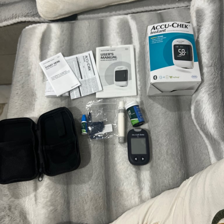 image for Accu-chek Instant Blood Glucose Monitor Meter Kit