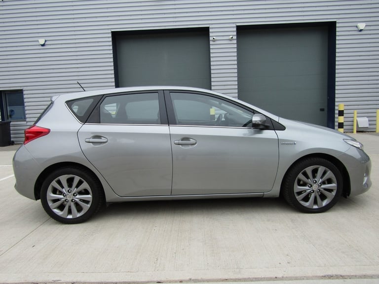 LEFT HAND DRIVE TOYOTA AURIS