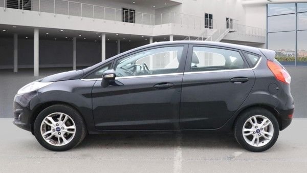 2014 Ford Fiesta 1.25 82 Zetec 5dr HATCHBACK PETROL Manual