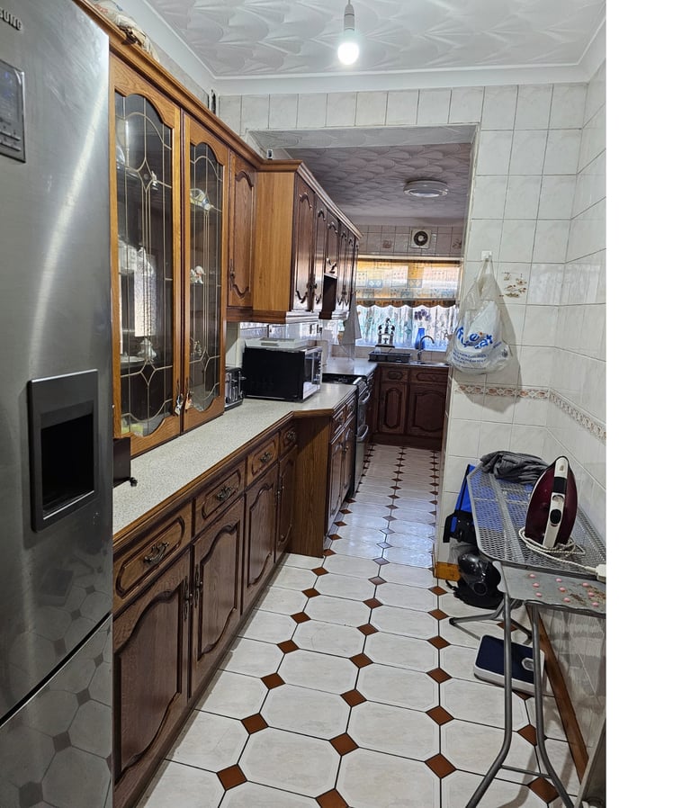 Spacious & Cosy Double Room for Rent in - SL2 5DZ