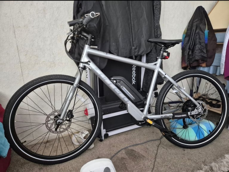 *RRP £950.00* 🚲 EBIKE CARRERA SUBWAY 27.5" + HALFORD RECIPET,LED LIGHTS,SLIME + DELIVERY!.