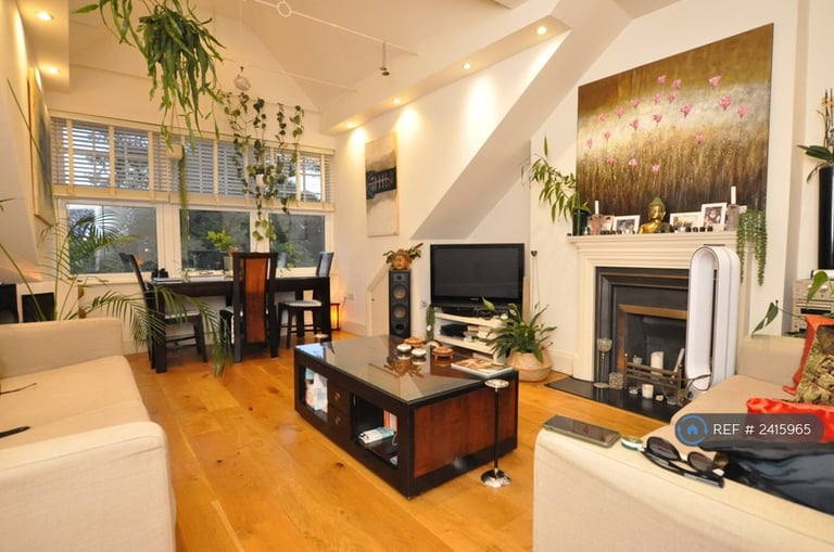 image for 2 bedroom flat in Great North Road, London, N6 (2 bed) (#2415965)