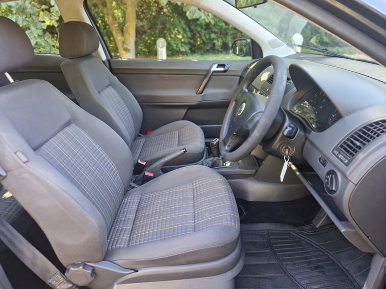 2007 Volkswagen Polo 1.4 S 80 3dr HATCHBACK Petrol Manual - Image 9