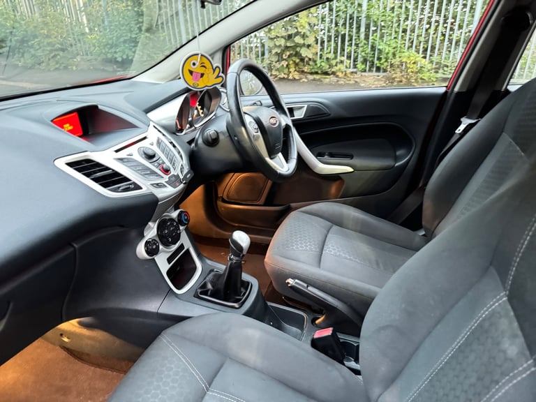 ( 2011 - DIESEL) FORD FIESTA TDCI 1.4*£20 TAX*MOT-1 YEAR *like vauxhall astra corsa focus mazda 2