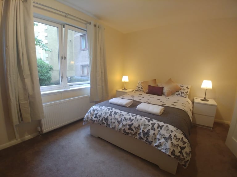 One bedroom main door flat to rent from 28th Nov, GS/Newington/Potterow