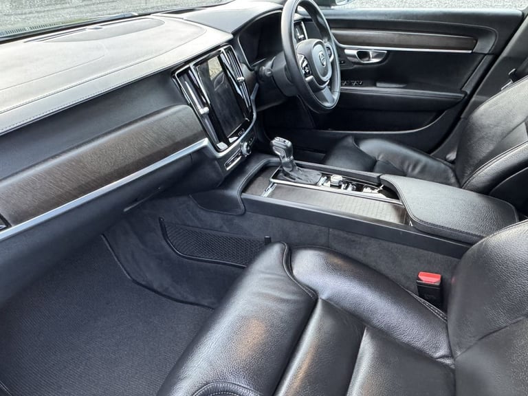 2020 Volvo V90 Cross Country 2.0 D5 Plus Estate 5dr Diesel Auto AWD Euro 6 (s/s) (235 ps) Estate ...