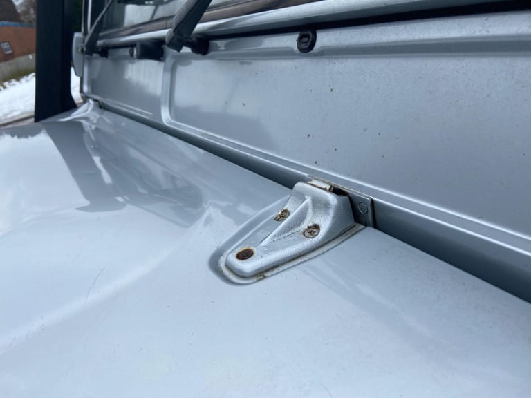 2008 Land Rover Defender 90 2.4 TDCi County Hard Top SUV 4WD SWB Euro 4 3dr PANEL VAN Diesel Manual