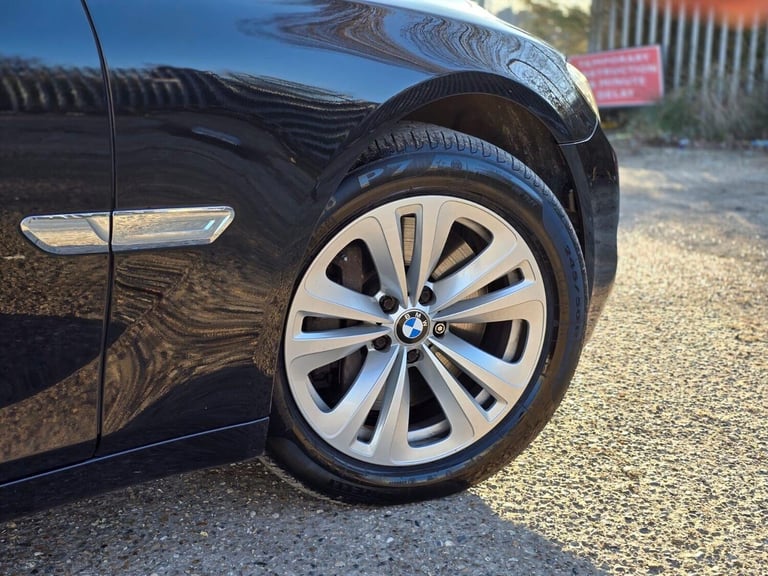 2013 BMW 7 Series 4.4 750Li V8 SE Auto Euro 5 (s/s) 4dr Saloon Petrol Automatic