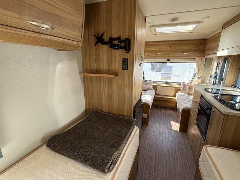 2014 ELDDIS Xplore 574 4 Berth fixed, single beds, motor mover