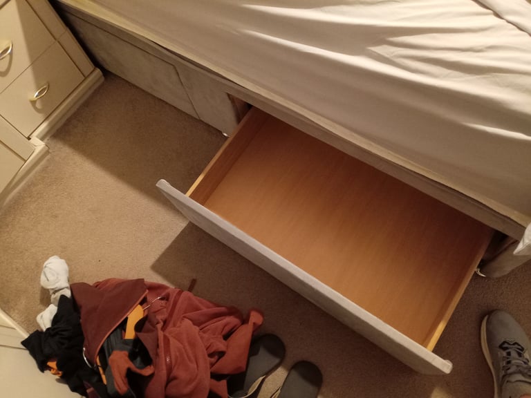 Suede double Bed bran new