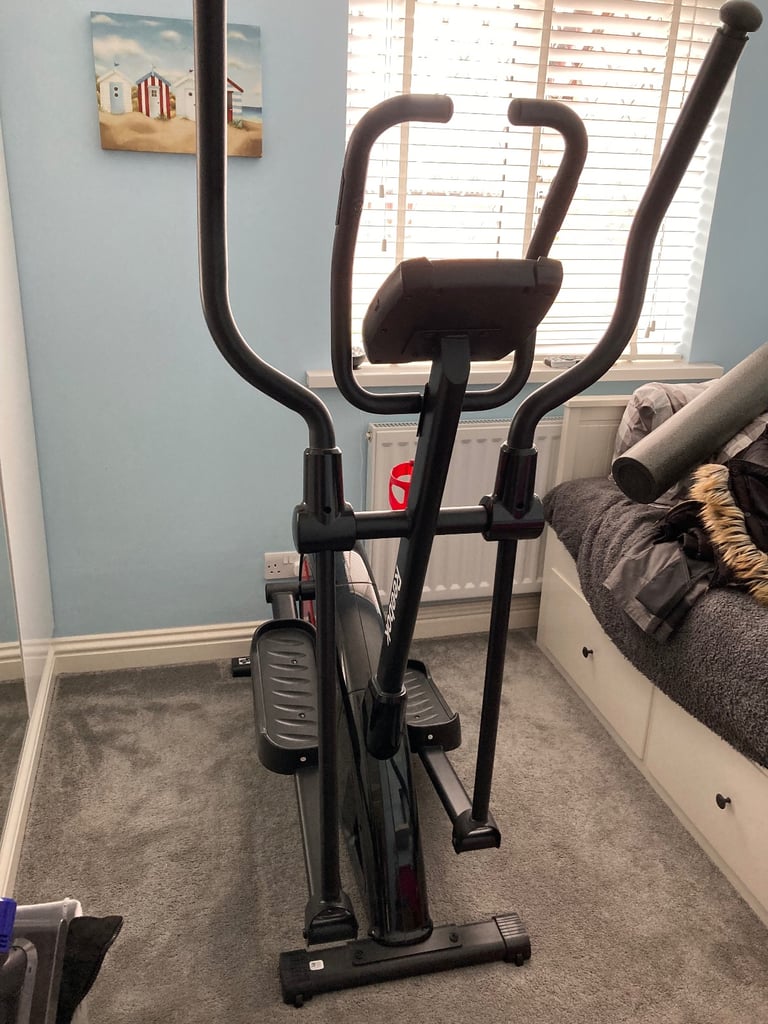 Reebok GX40s cross trainer