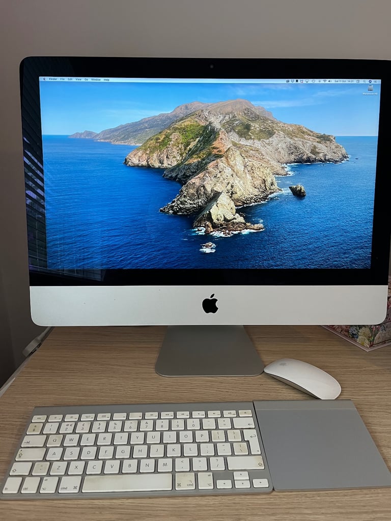image for iMac 21.5, c2013, with Bluetooth keyboard, trackpad and mouse
