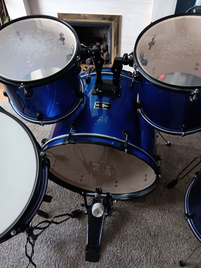 Gear4music 5 piece Blue drum kit 