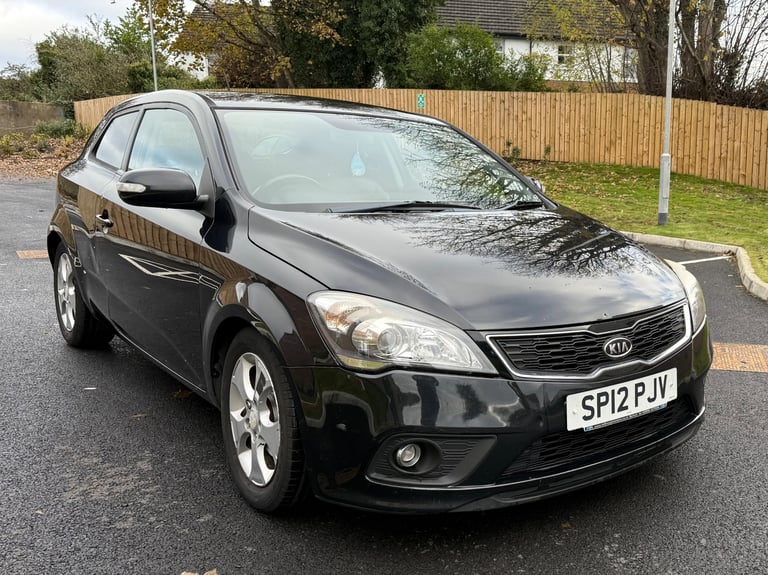 Kia, PRO CEED, Hatchback, 2013, Manual, 1582 (cc), 3 doors