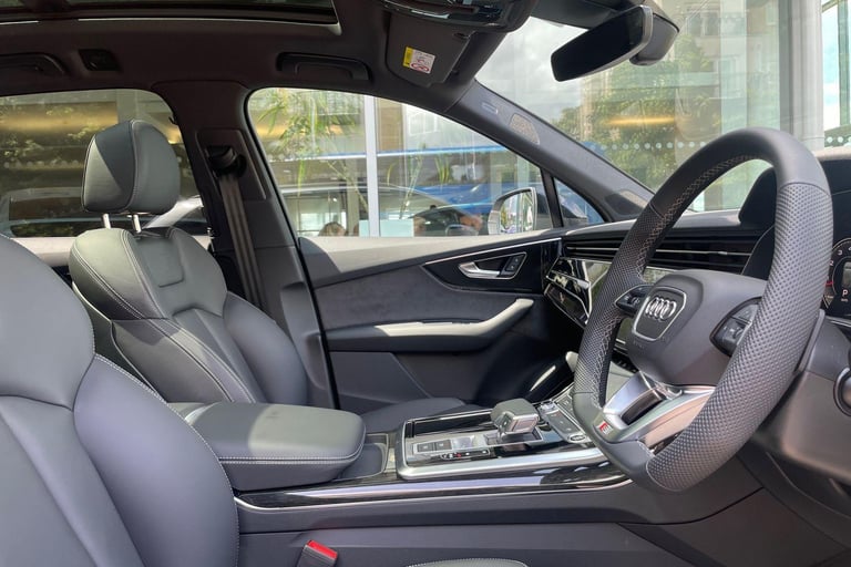 2025 Audi Q7 3.0 TFSI V6 55 Black Edition SUV 5dr Petrol Tiptronic quattro Euro 6 (s/s)  ESTATE P...