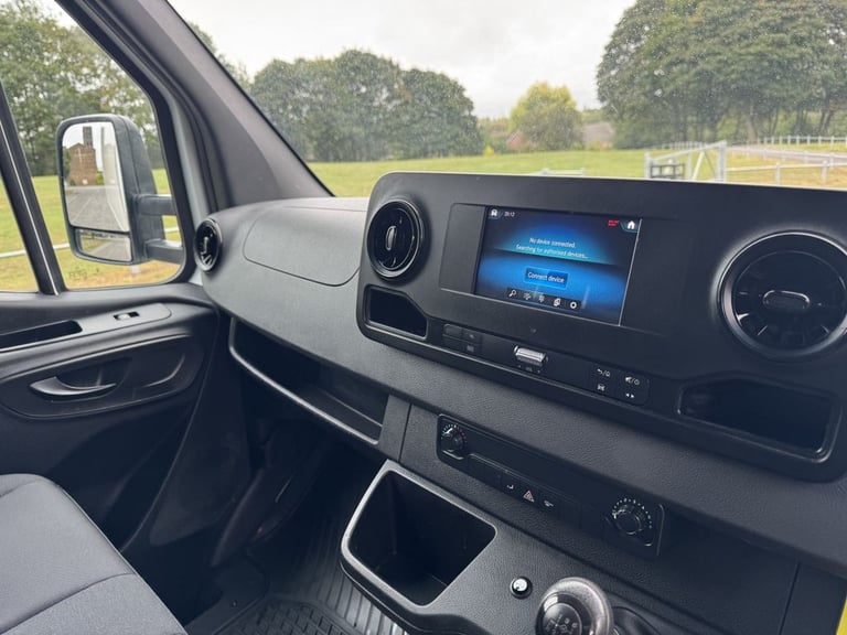 2021 Mercedes-Benz Sprinter 2.0 315Cdi Lwb 3.5t. 4.2m. Luton Tail Lift (NEW BODY) Euro 6 150Bhp L...