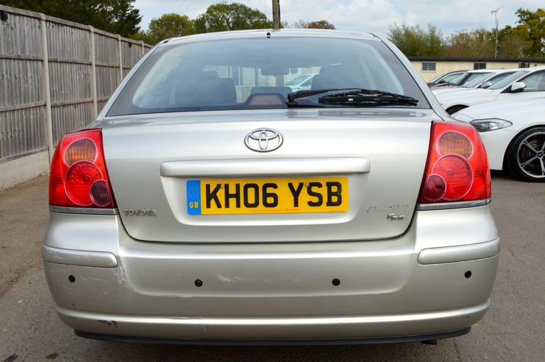 Toyota Avensis 1.8 VVT-i T3-S 5dr Petrol Manual - Image 15