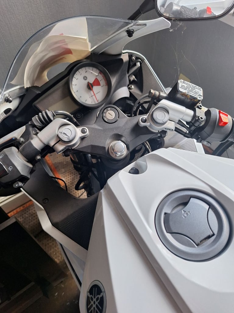 Yamaha, YZF, 2011, 124 (cc)