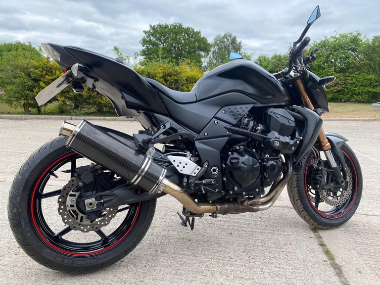 2012 12 KAWASAKI Z750R ZR 750 NBF Z750 BLACK NAKED ZR750 11k MILES ONLYNEW MOT