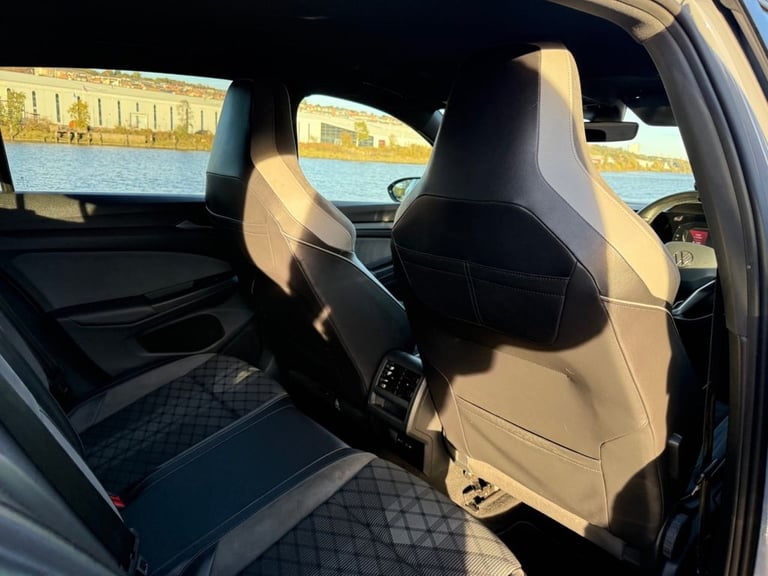 2023 23 VOLKSWAGEN GOLF 1.5 TSI R-LINE HATCHBACK 5DR PETROL MANUAL EURO 6 (S/S) 