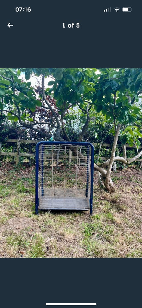 LARGE STURDY ANIMAL/BIRD CAGE IN BLUE ON CASTORS