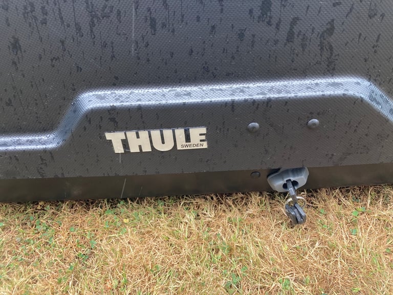 Thule Force XT Medium top box