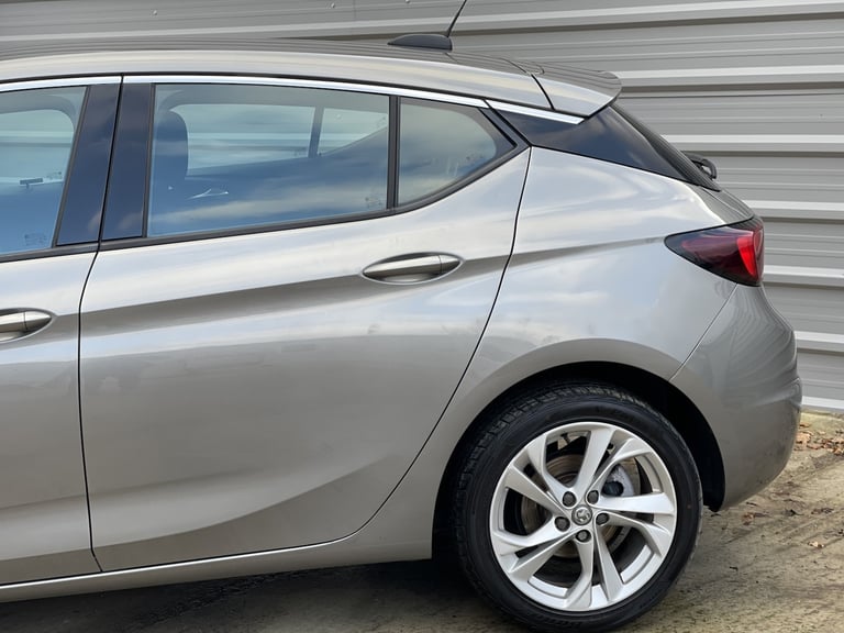 VAUXHALL ASTRA 1.4 i SRi 2017
