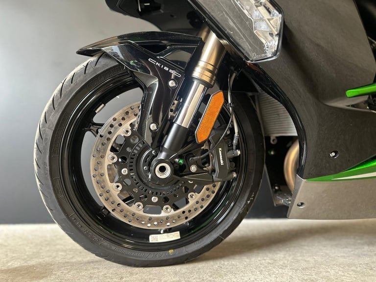 Stunning One Owner 2023/23 Kawasaki Ninja H2 SX Motorcycle 