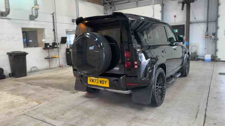 2024 Land Rover Defender 110 3.0 D300 MHEV X-Dynamic SE SUV 5dr Diesel Auto 4WD Euro 6 (s/s) (300...