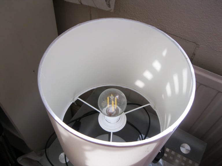 LED TABLE LAMP WITH SWITCH GUNNISLAKE PL18 9NA