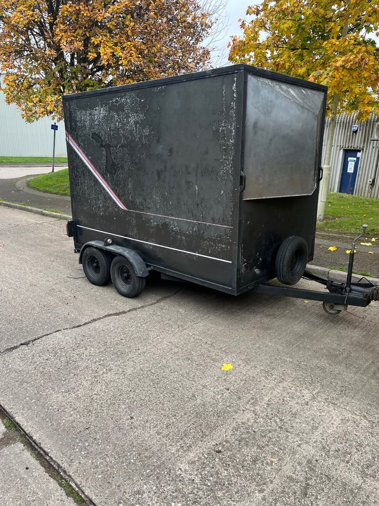 image for TWIN AXLE BOX TRAILER.    BRAKED 
