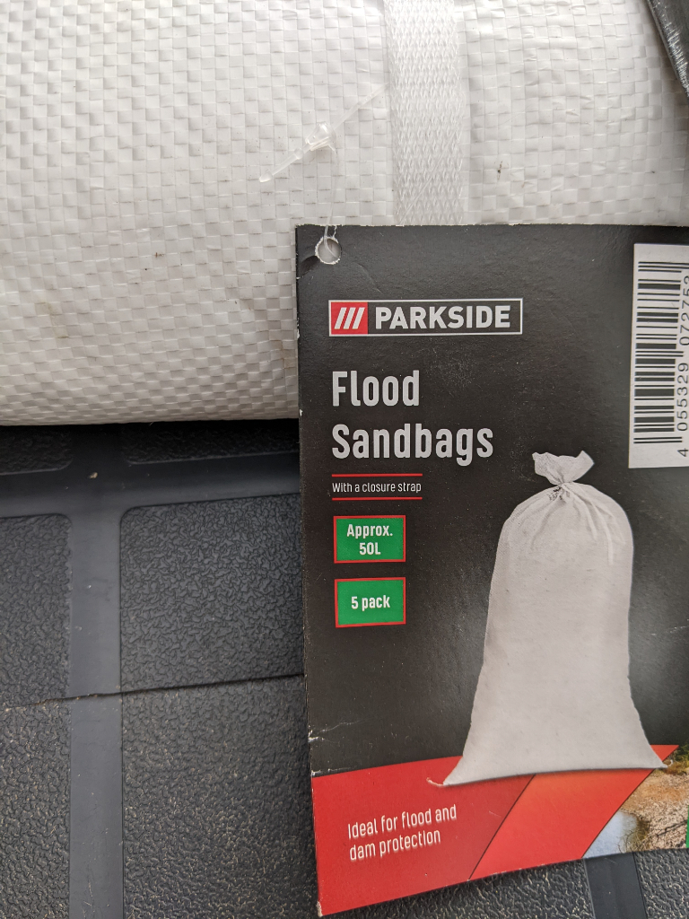 SANDBAGS-FLOOD BAGS, 2 DIFFERENT SIZES ALL NEW UNUSED.