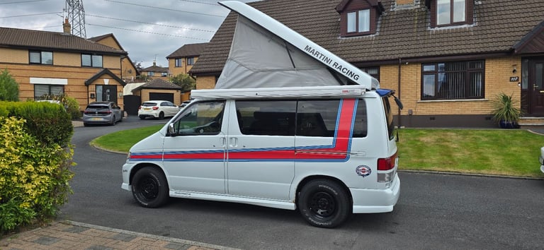 1999 Mazda Bongo Friendee 2.5 litre Automatic Petrol / LPG Pop Top Campervan