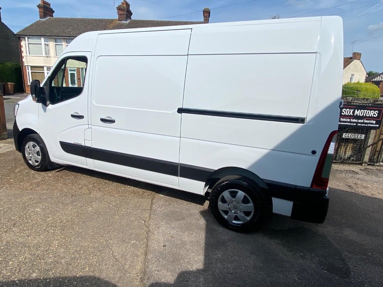 RENAULT MASTER 2.3 FWD MM35 dCi 135 Business+ MY19 White Manual Diesel 2021