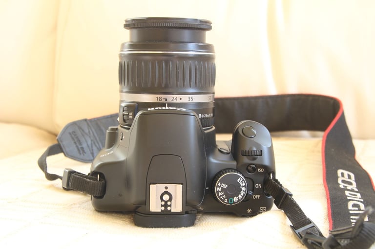 fully working Canon EOS 450D digital camera and Canon Zoom Lens EF-S 18-55mm 1:3.5-5.6 II bundle