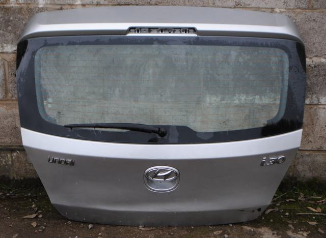 2008 HYUNDAI i30 MK1 REAR TAILGATE BOOTLID SILVER